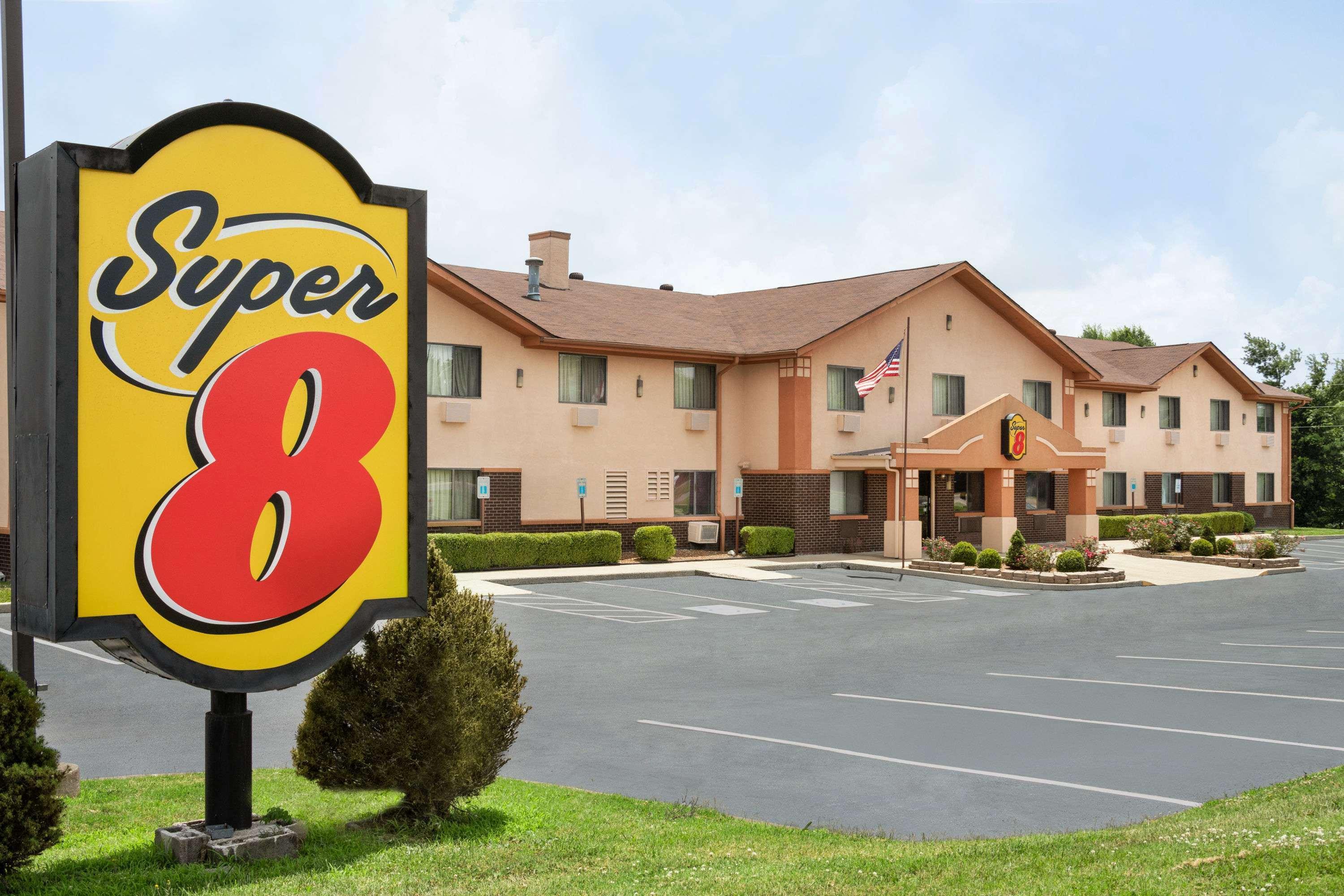 Super 8 By Wyndham Mayfield Hotell Exteriör bild